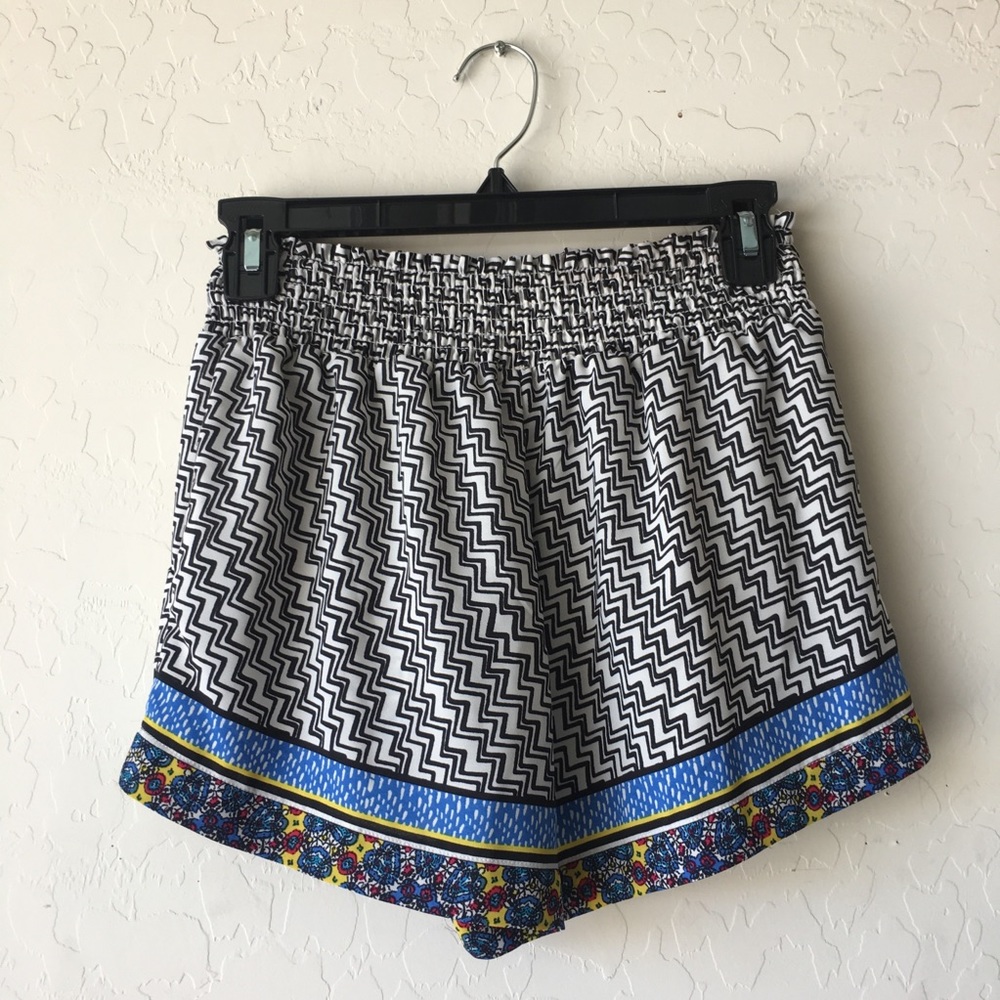 Multi-Patterned Shorts - Picture 2 of 3